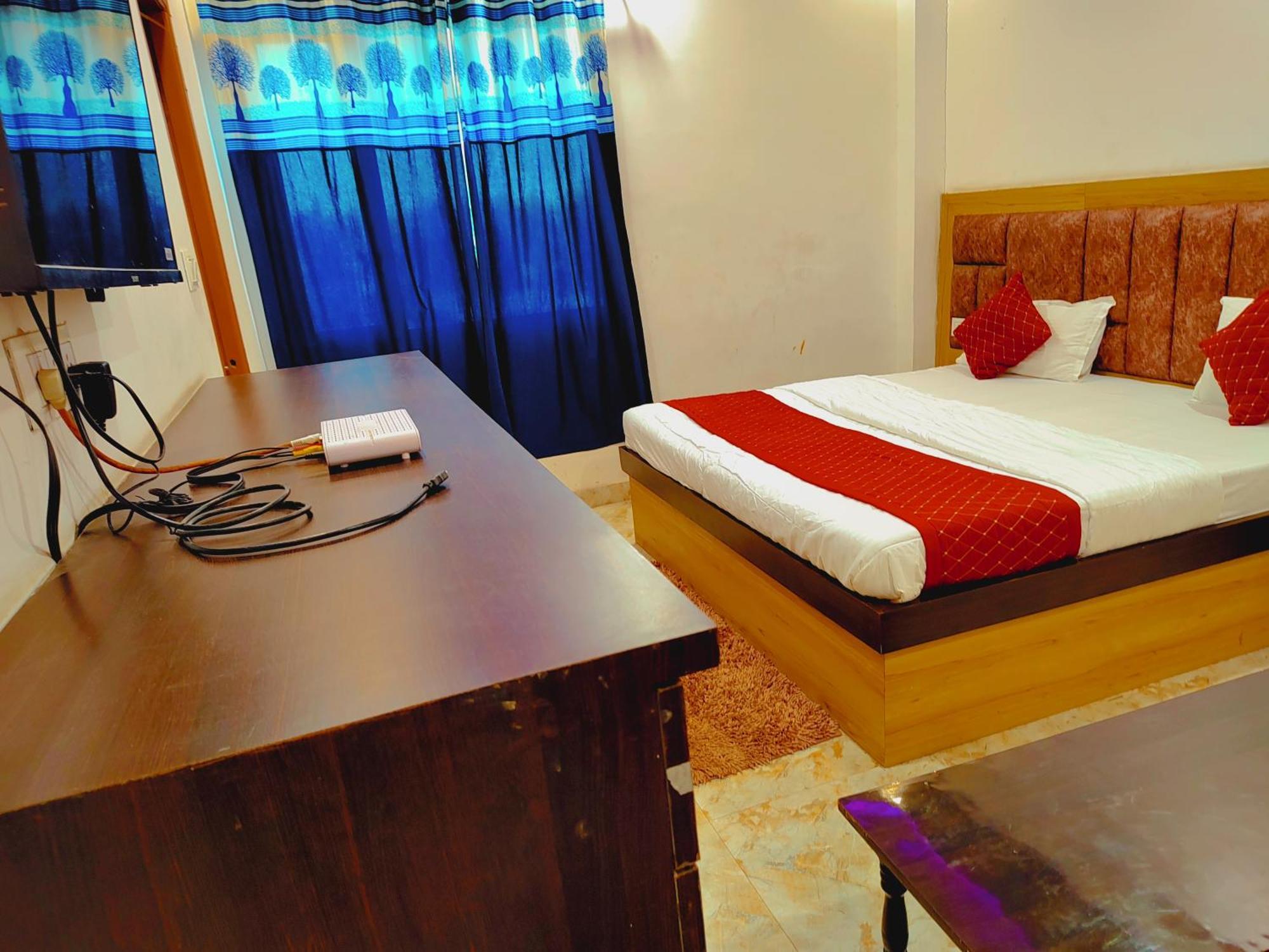 Elegance Hotel And Banquet Ayodhya Exterior photo