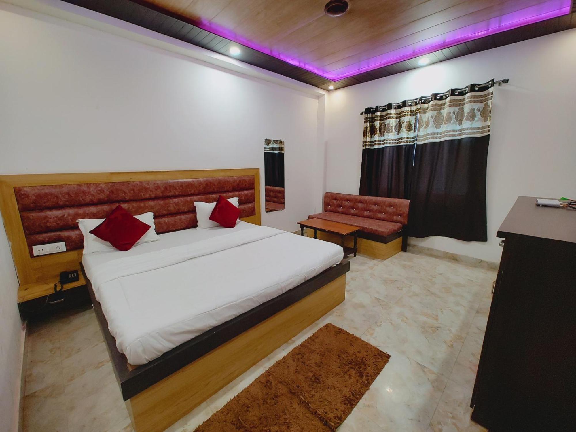 Elegance Hotel And Banquet Ayodhya Exterior photo