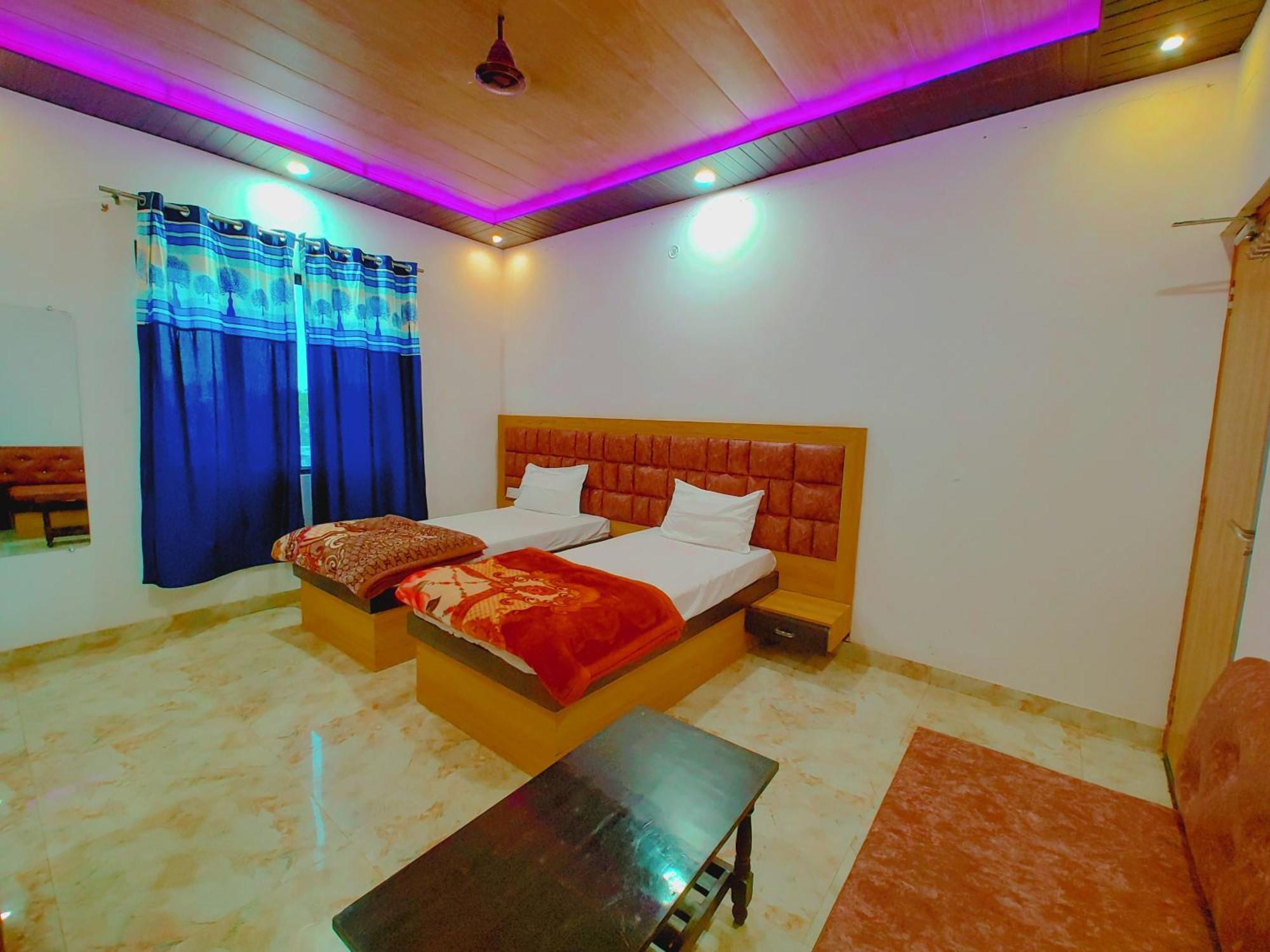 Elegance Hotel And Banquet Ayodhya Exterior photo